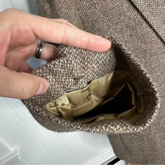 Classic Brown Tweed Men's Blazer - Picture 9 of 12